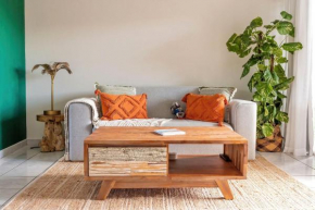 Tropical Bliss in Woolner